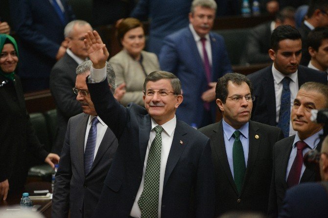 Başbakan Davutoğlu, Hdp’li Tuba Tezer’i Sert Dille Eleştirdi