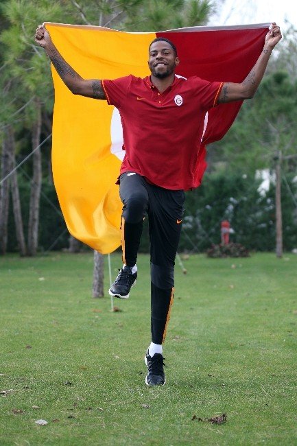 Donk: "Babel, Galatasaray’dan Teklif Gelirse Seve Seve Kabul Eder"