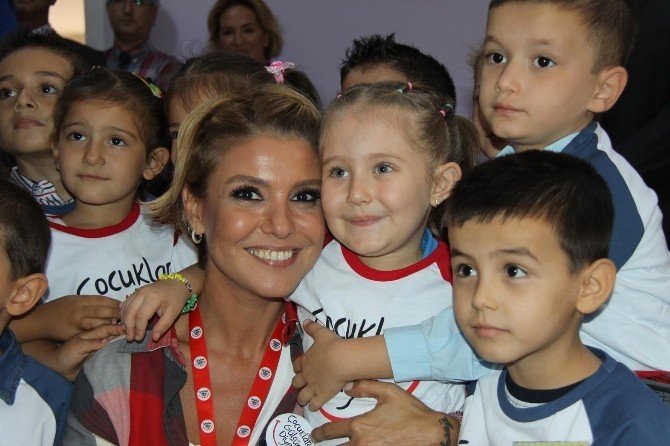 Çocuklar Gülsün Diye Derneği Eğitim İçin Koşuyor
