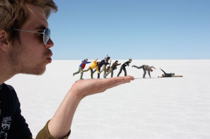 ’Selfie’den Sonra Yeni Moda: "Elimdeymiş Gibi Çek"