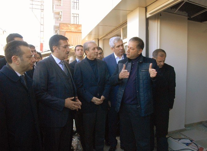 Bakan Tüfenkçi, Patlamanın Olduğu Çınar İlçesini Ziyaret Etti
