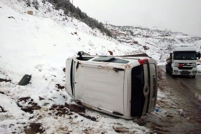 Gümüşhane’de Trafik Kazası: 3 Yaralı