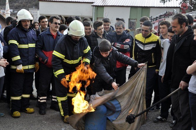 Gümüşhane Belediyesi 110 Yangına Müdahale Etti