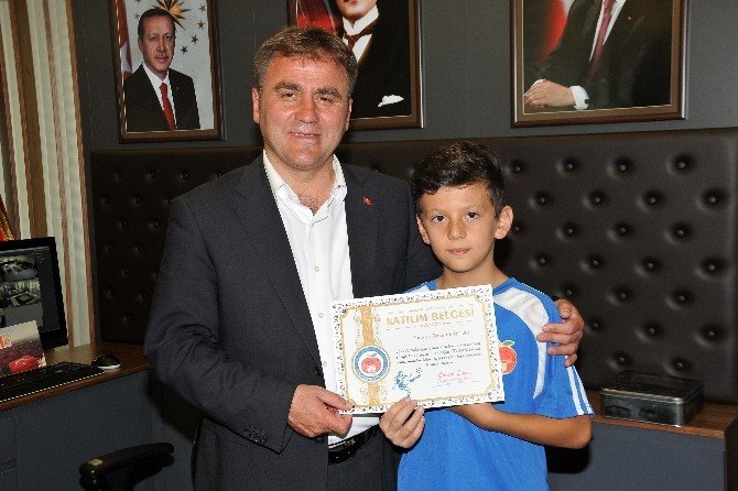 Gümüşhane Belediyesinin Yaz Futbol Okulu Sona Erdi