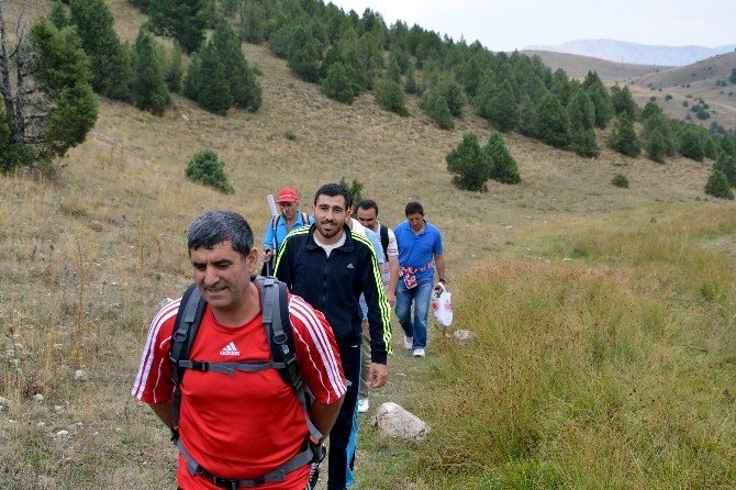 Gümüşhaneli Dağcılardan Kelkit’te Sonbahar Yürüyüşü