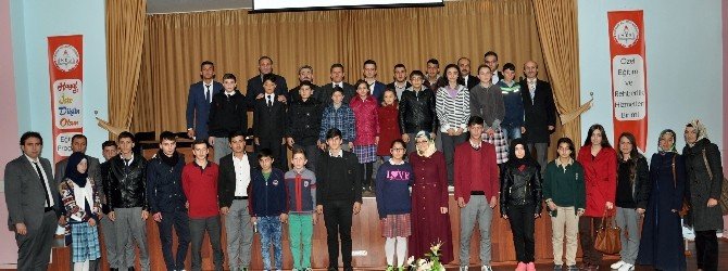 Gümüşhane’de Öğrenciler İl Öğrenci Meclisi Başkanını Seçti