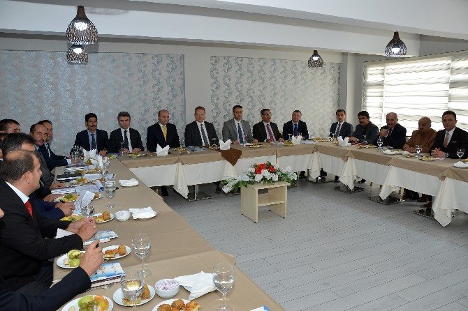 Gümüşhane’de Yeni Eğitim Öğretim Yılının İlk İstişare Toplantısı Yapıldı