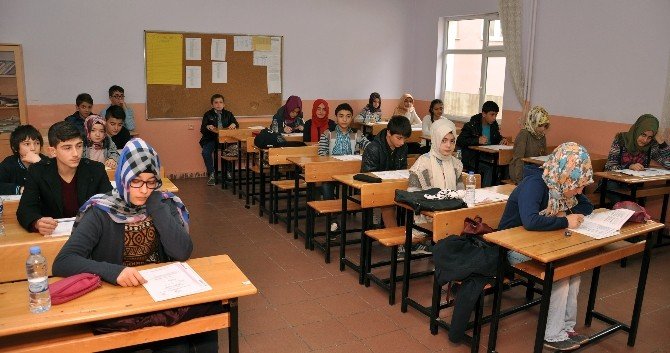 Gümüşhane’de Teog Sınavı Sorunsuz Bir Şekilde Tamamladı