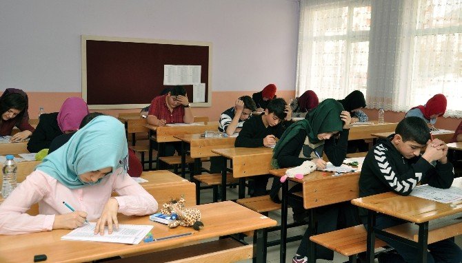 Gümüşhane’de Teog Sınavı Sorunsuz Bir Şekilde Tamamladı