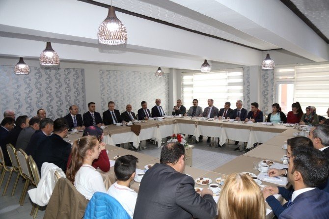 Gümüşhane Milli Eğitim Danışma Komisyonu Teknoloji Bağımlılığı İçin Toplandı