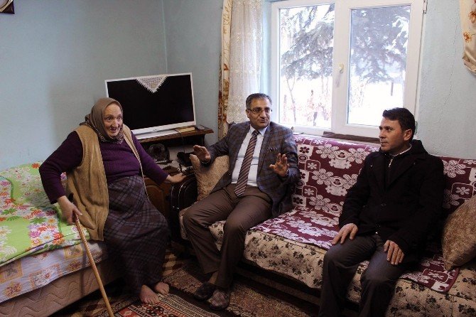 Kelkit Kaymakamı Yavuz’dan Yaşlılara Ziyaret