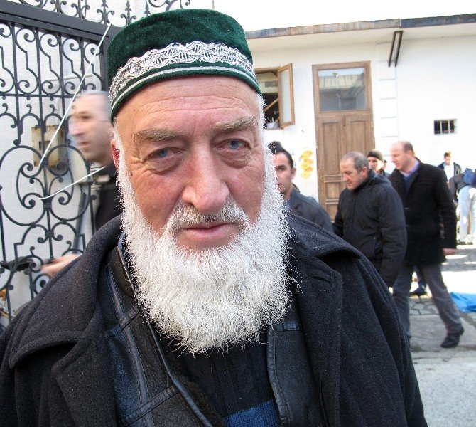 Batum’a Yeni Cami İçin İmza Kampanyası