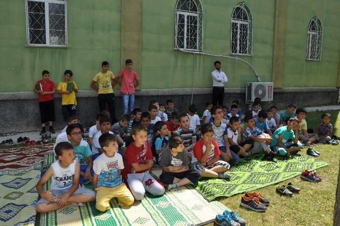 Bozüyük’te Kur’an Kursu Öğrencileri Güvenli İnternet Kullanımı Semineri