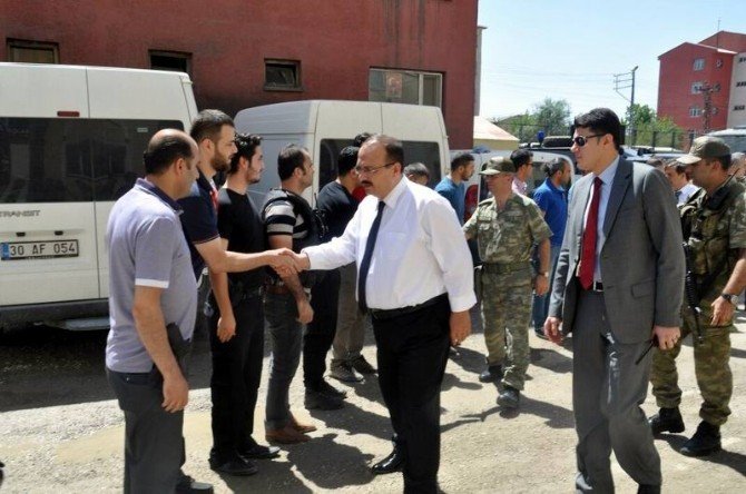 Vali Canbolat, Yüksekova’da İncelemelerde Bulundu