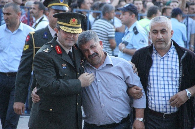 Düzce’de Onbinler Şehidini Uğurladı