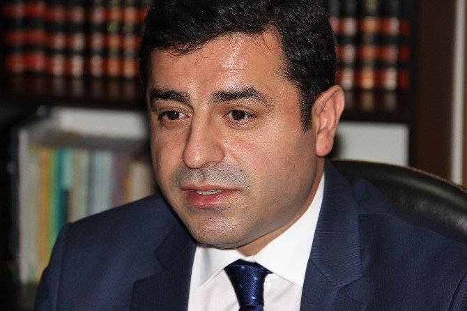 Selahattin Demirtaş: “Önceki Cumhurbaşkanımızın Araması Ahlaki Ve Vicdani Bir Duruş”