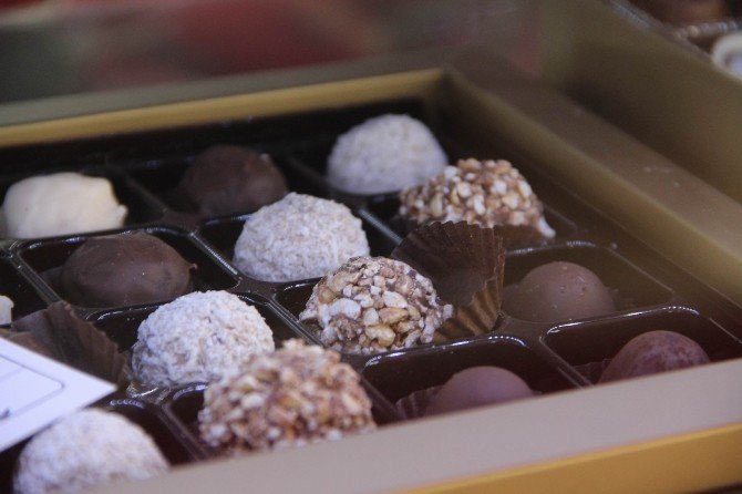 Hamilelikte Bitter Çikolata Bebeğin Gelişimi Artırıyor