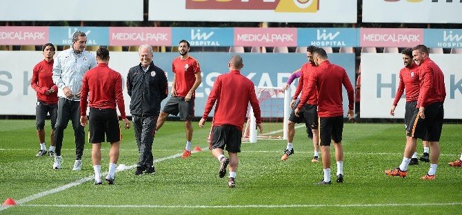Mustafa Denizli, İlk Antrenmanına Çıktı
