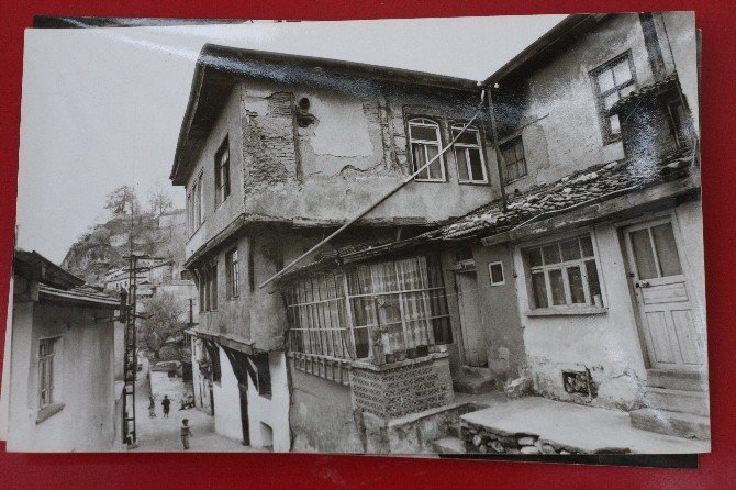 Bursa Kültürünün Vazgeçilmezi Tarihi Evler Birer Birer Yıkılıyor
