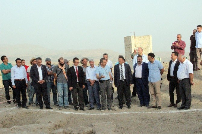 Harput Kalesi’nde Kazı Çalışmaları Sürüyor