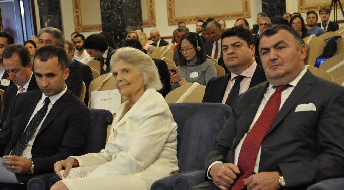 Suriyeli Sığınmacılar Fulbrıght Ensitütü’nün Gündemine Girdi