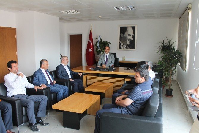 Başbakan Davutoğlu’nun Başdanışmanı Yetiş’ten Reyhanlı’ya Ziyaret