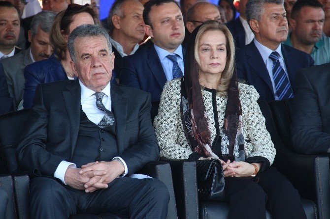 İskenderun’da Nihal Atakaş Camii’nin Temeli Törenle Atıldı