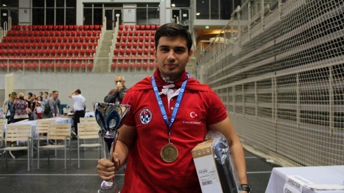 Hataylı Satranç Sporcusu Marandi, 5. Kez Avrupa Şampiyonu Oldu