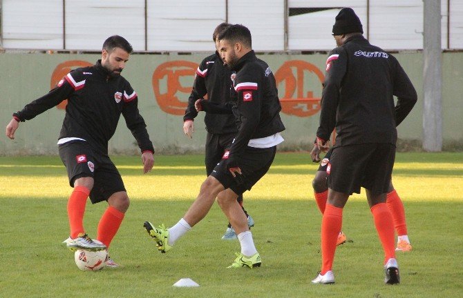 Adanaspor’da Moraller Yerinde
