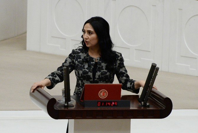 Hdp Eş Genel Başkanı Figen Yüksekdağ Yemin Etti