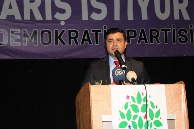 Hdp Eş Genel Başkanı Demirtaş Mhp’ye Yüklendi
