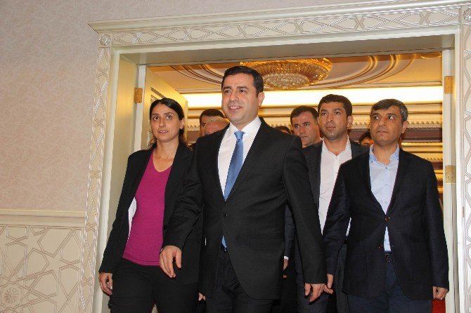 Hdp Eş Genel Başkanı Demirtaş Diyarbakır’da