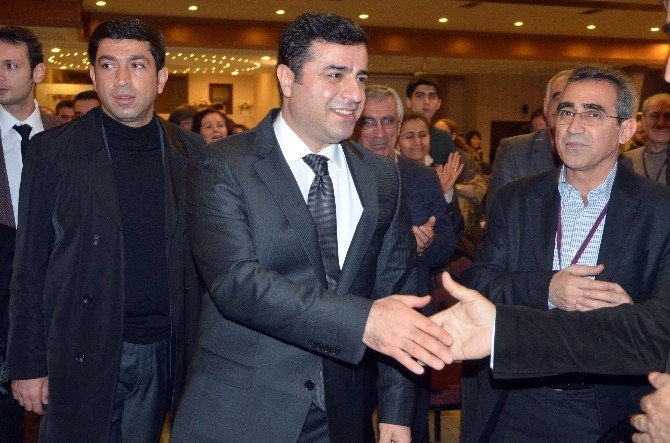 Selahattin Demirtaş: "Okyanustaki Küçük Balık Gibiyiz"