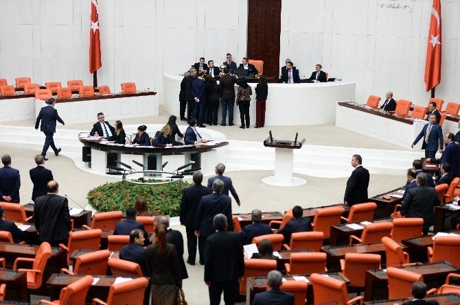 Bakan Bozdağ, Hdp’li Vekilleri Utandırdı