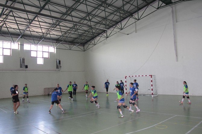 Hentbol Bayanlar Süper Ligi