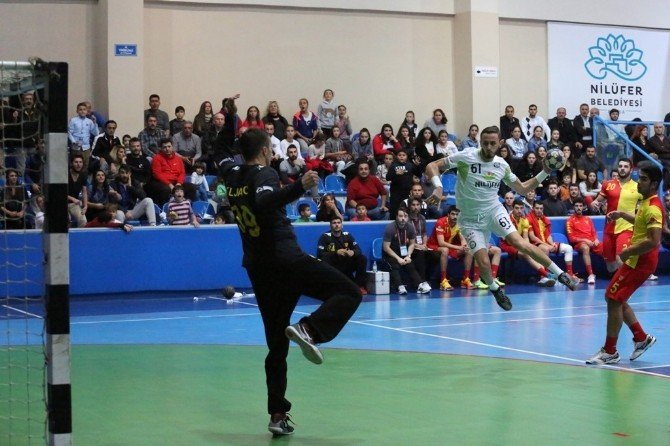 Nilüfer Belediyesporlu Çelik’e İki Ödül