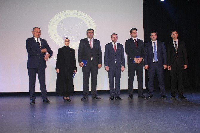 Chp’li Onursal Adıgüzel: ‘’Geleceğimizi 50 Yaş Üstü Siyasetçiler Değil Gençler Yönlendirsin’’