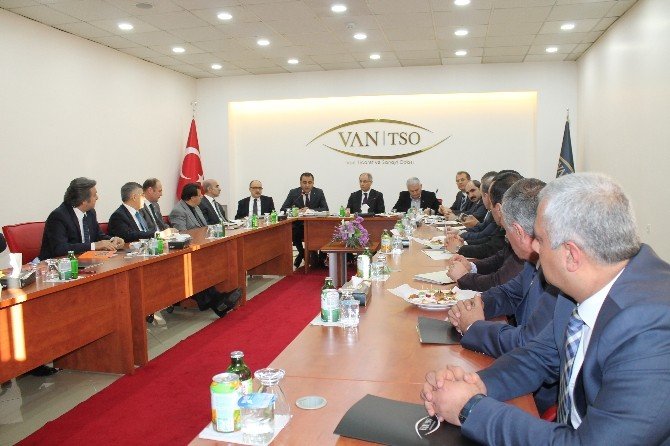 Bakan Ala Ve Yıldırım Stk Temsilcileriyle Bir Araya Geldi