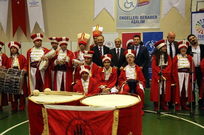Engelleri Beraber Aştılar