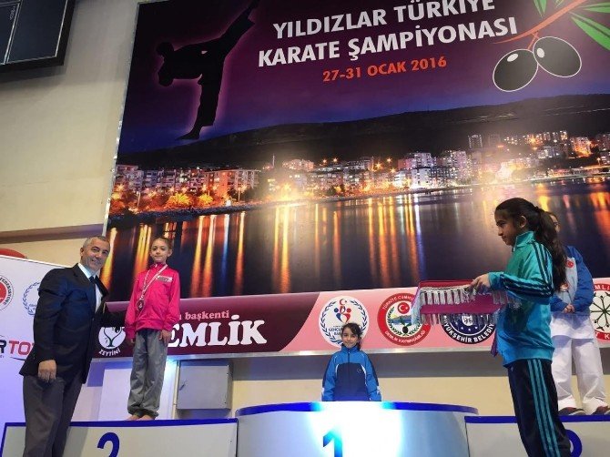 İhlas Koleji Öğrencisi Karatede Türkiye İkincisi Oldu
