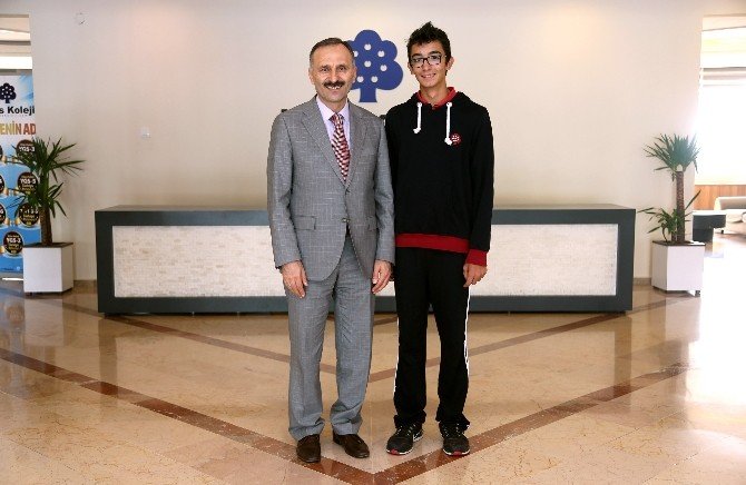 İhlas Koleji Öğrencisine Milli Takım Kapıları Açıldı