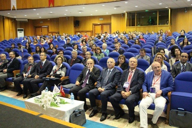 Akan: "Psikiyatristler Genetiği Suçluyor"