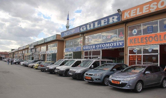 Siyasi Belirsizlik İkinci El Otomobil Fiyatlarını Artırdı