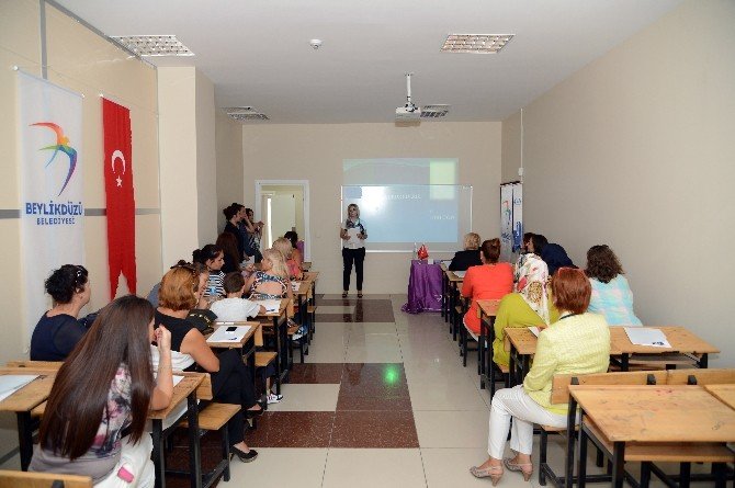 Kadınlar Sağlığın Temellerini Öğrendi