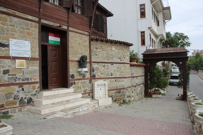 Rakoczi Müzesi’ne Macar Akını