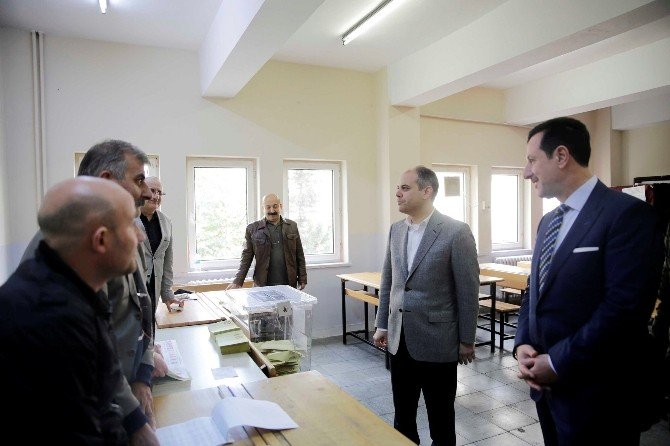 Başkan Tok Oyunu Kullandı