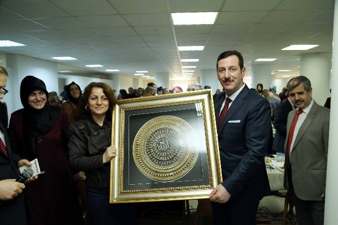 Başkan Tok: “Huzurlu Toplumun Sırrı Mutlu Kadındır