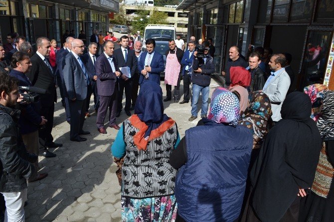 Oylat’a Modern Pazar Yeri