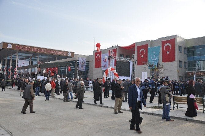 İnegöl Devlet Hastanesi 2015 Yılında 929 Bin Kişiye Hizmet Verdi