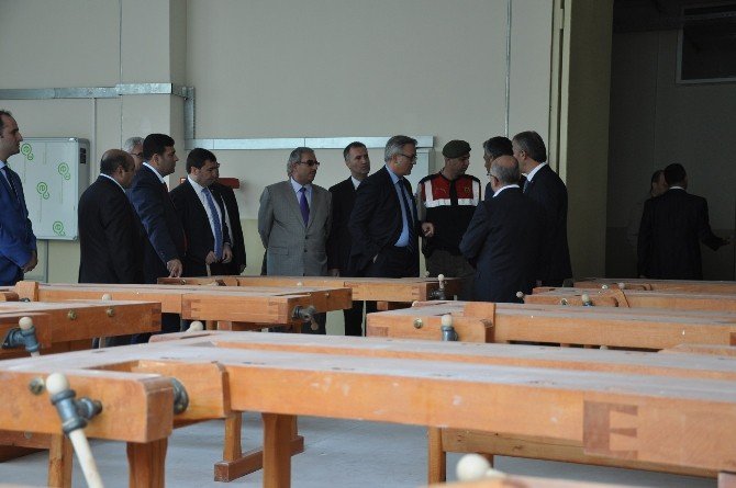 Türkiye’nin En Büyük Eğitim Kampusu Devlet Ve Hayırseverlerce Donatıldı